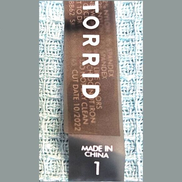 TORRID Plus Size Wireless Mesh High Neck Leaf design One Piece Swimsuit 1X - Picture 12 of 16